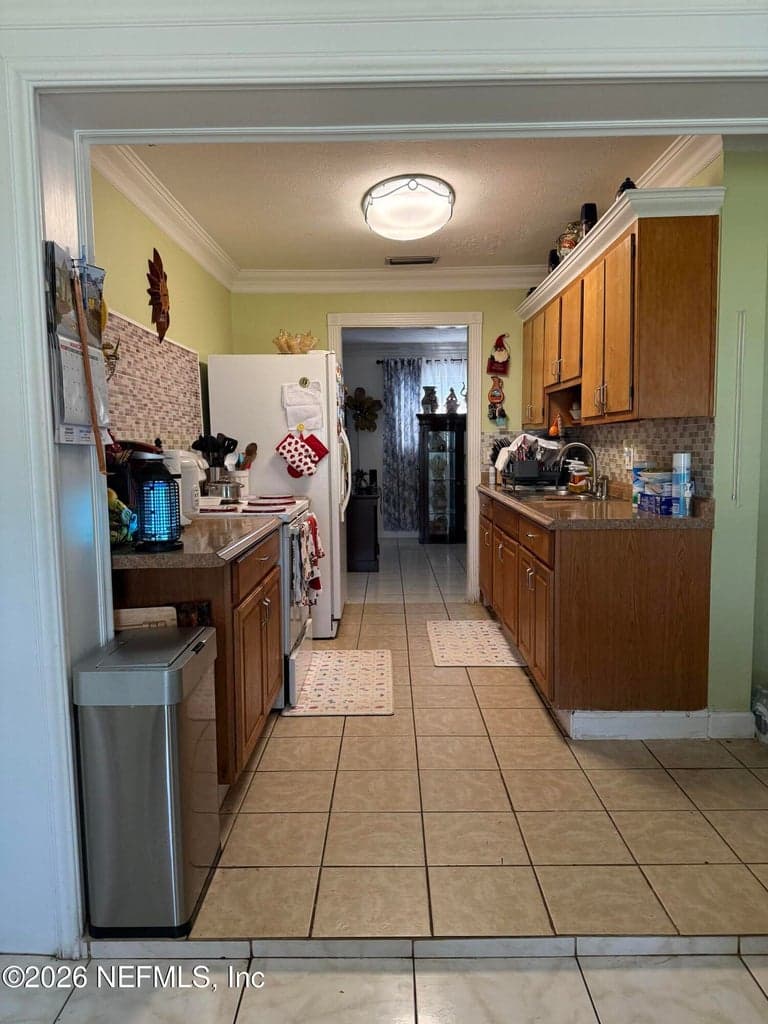 850 SAILFISH Drive E, Atlantic Beach, FL 32233, Atlantic Beach, FL - photo 2