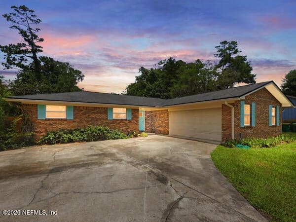 17 OAKS Drive, Jacksonville Beach, FL 32250