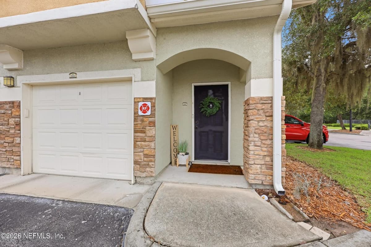 8539 GATE Parkway W 629, Jacksonville, FL 32216, Jacksonville, FL - photo 3