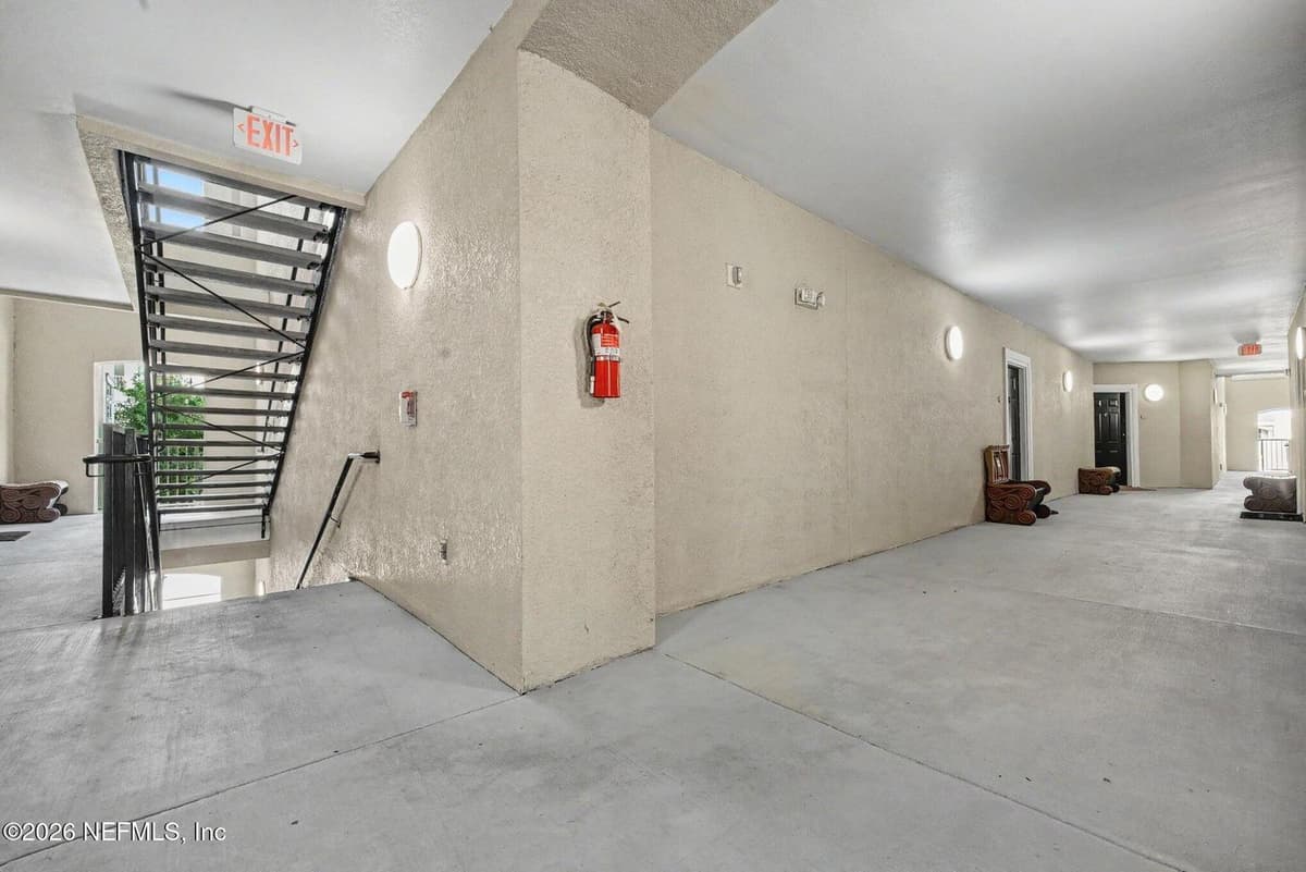 8290 GATE Parkway W 1410, Jacksonville, FL 32216, Jacksonville, FL - photo 3