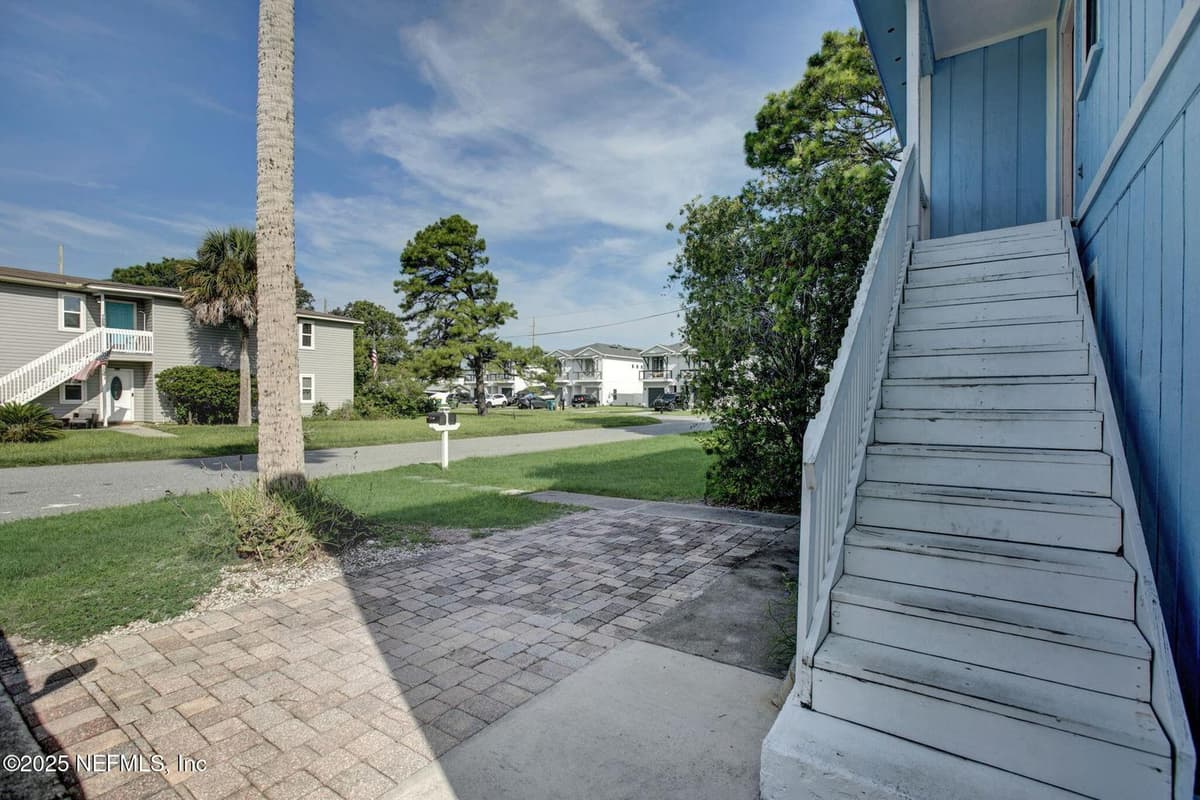725 7TH Avenue S, Jacksonville Beach, FL 32250, Jacksonville Beach, FL - photo 2