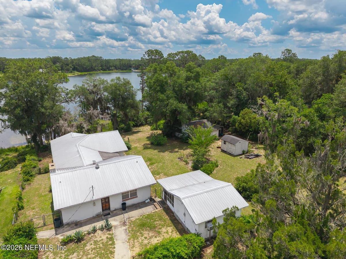 214 MIRROR LAKE Drive, Interlachen, FL 32148, Interlachen, FL - photo 3